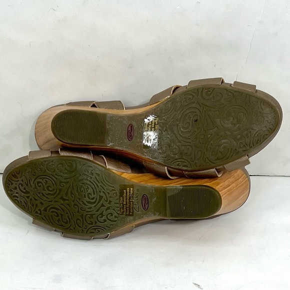 Clarks Artisan Women’s Wedge Strappy Leather Sandals - Picture 8 of 9